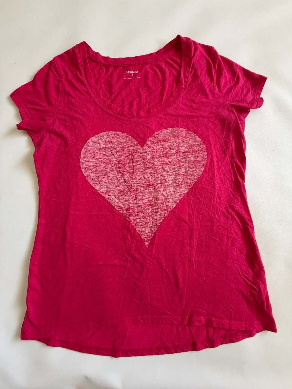 Express T-Shirt M Womens Pink Heart Graphic Scoop Neck Short Sleeve Y2K